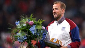 Read more about the article Harry Kane hints at England role change after earning 100th cap