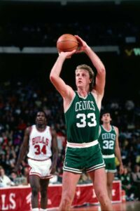 Read more about the article ‘I couldn’t believe anybody could do that’ – Celtics icon Larry Bird threatened to retire if Michael Jordan scored 77 points on him