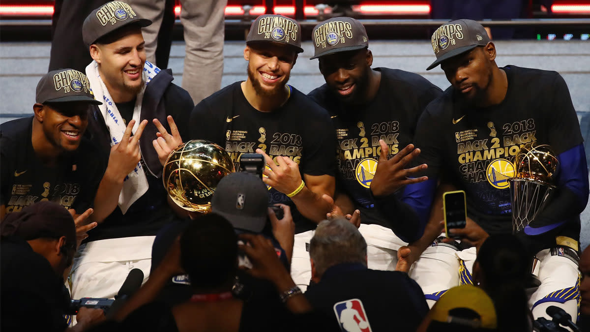 You are currently viewing Warriors have multiple paths to properly celebrating franchise icons