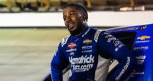 Read more about the article Caruth muscles to third at Bristol, laments chance to win as playoffs roll