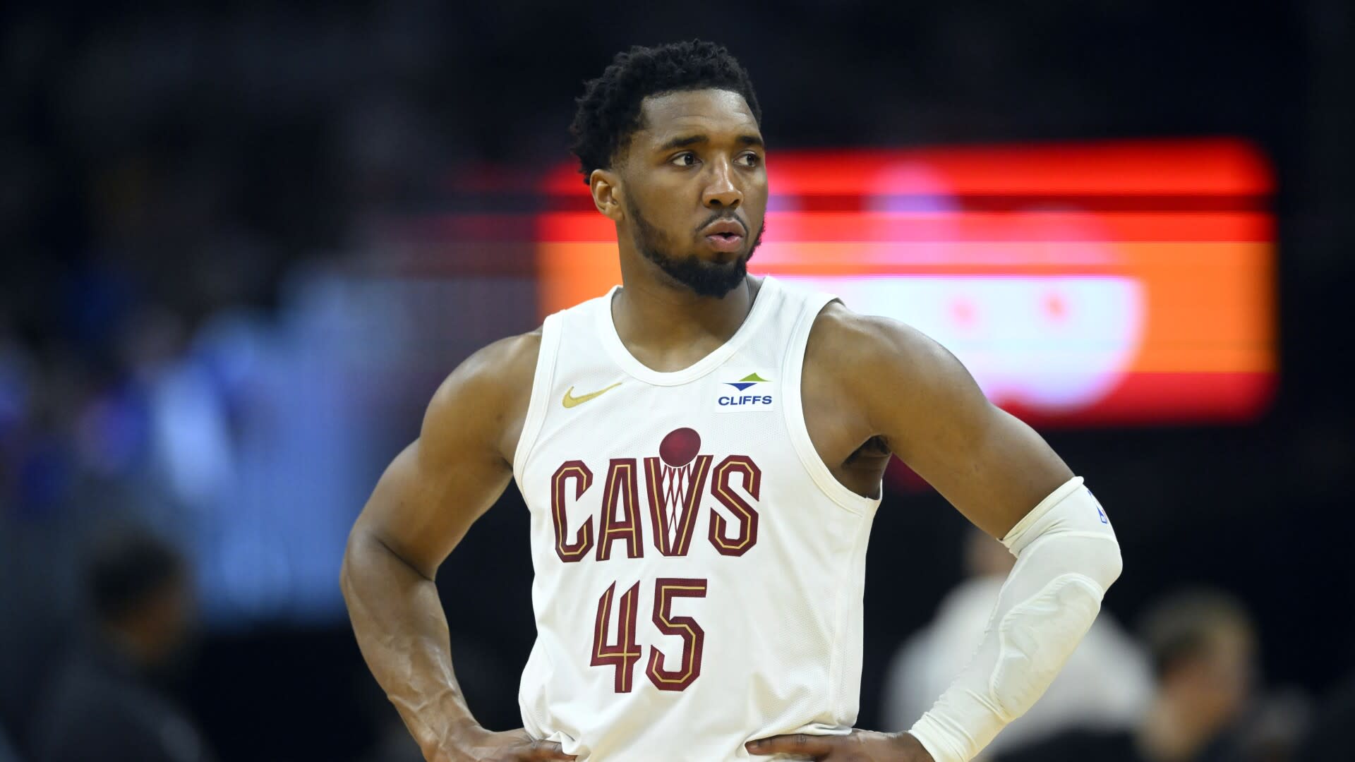 You are currently viewing Donovan Mitchell on Cavaliers: ‘We’re championship contenders when we’re healthy’