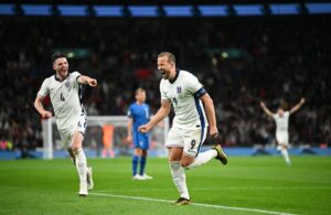 Read more about the article Harry Kane brings up 100 caps on golden night – and he really can score 100 England goals