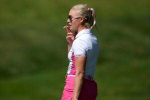 Read more about the article Charley Hull gets permission from captain to smoke at Solheim Cup