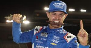 Read more about the article Despite dominant Bristol win, Kyle Larson isnt home-free for rest of playoffs