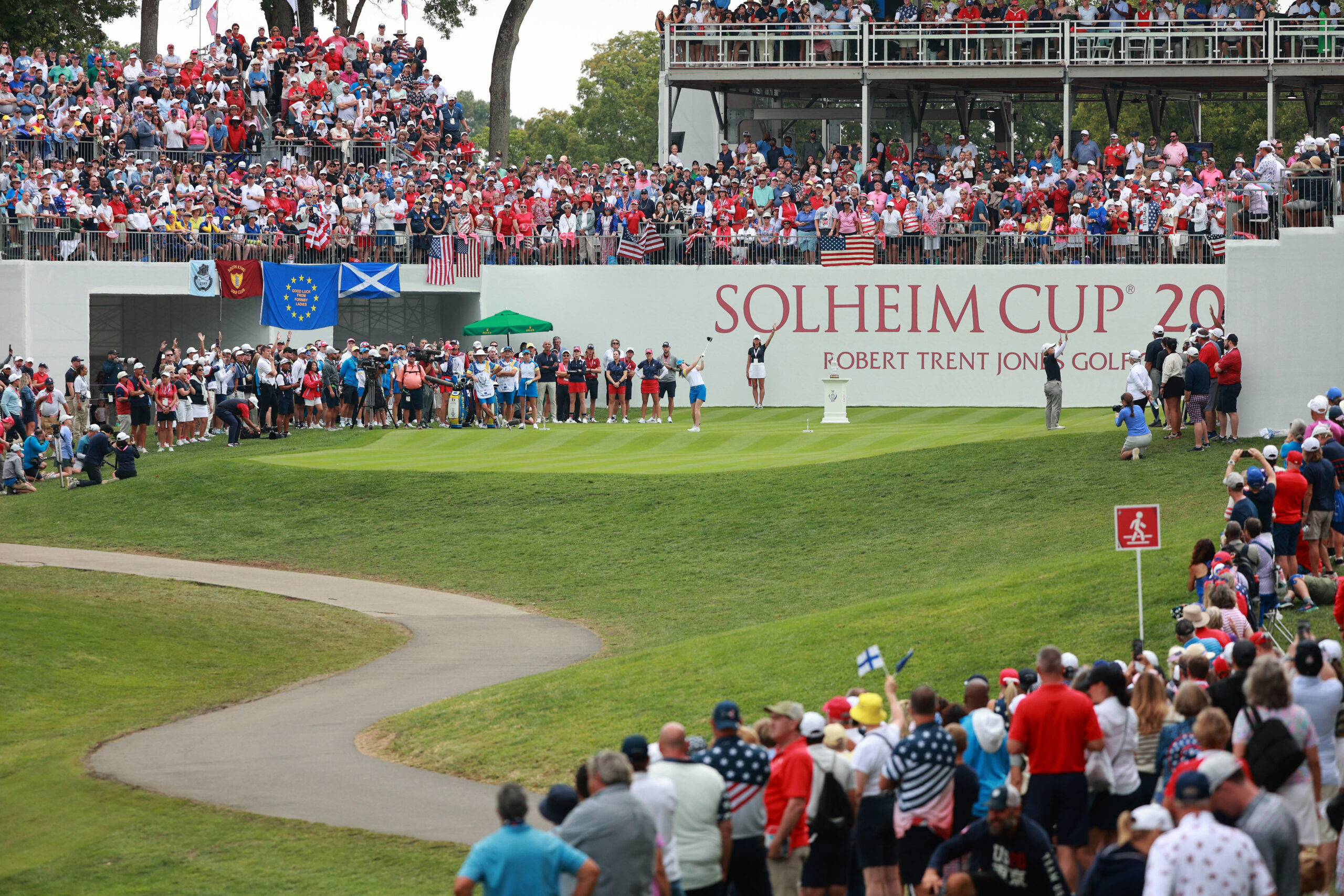 You are currently viewing LPGA apologizes for issues with parking shuttle at Solheim Cup