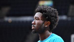 Read more about the article Hornets’ center Mark Williams has strained tendon in left foot, to be re-evaluated in two weeks