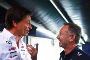 Read more about the article Toto Wolff launches foul-mouthed reply to Christian Horner over George Russell remarks