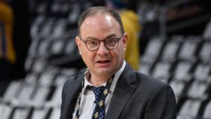 Read more about the article Adrian Wojnarowski to become GM of St. Bonaventure men’s basketball team