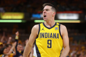 Read more about the article Pacers sign guard T.J. McConnell to 4-year, $45 million contract extension