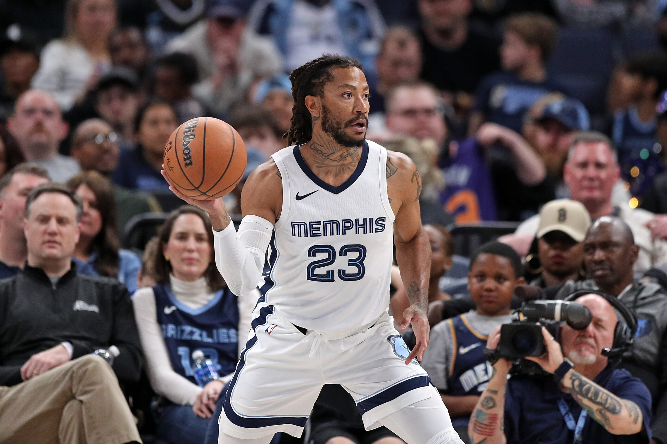 You are currently viewing Reports: Grizzlies waive Derrick Rose upon his request