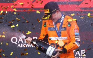 Read more about the article Oscar Piastri wins Azerbaijan GP as Carlos Sainz and Sergio Perez crash out in thrilling climax