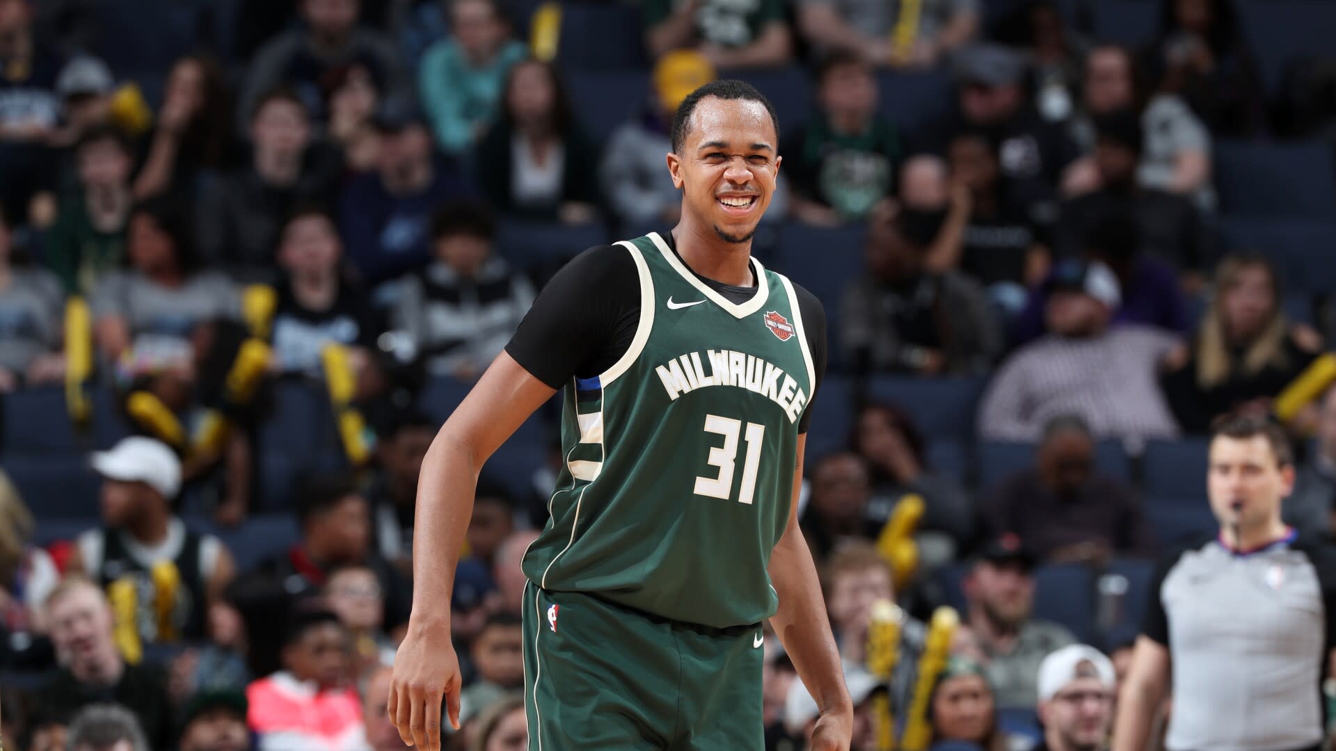 Read more about the article Former Milwaukee player, North Carolina standout John Henson confirms his retirement from NBA