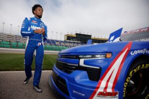 Read more about the article Rajah Caruth helping launch program to teach kids about STEM programs in NASCAR