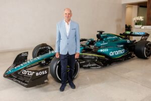 Read more about the article Adrian Newey snubbed Lewis Hamilton and Ferrari for Aston Martin – here’s why