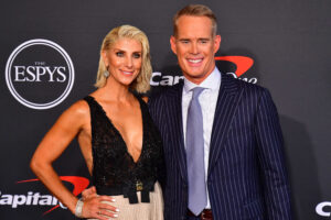 Read more about the article Joe Buck breaks down how he ‘shattered’ wife Michelle Beisner-Buck’s ankle with a golf ball