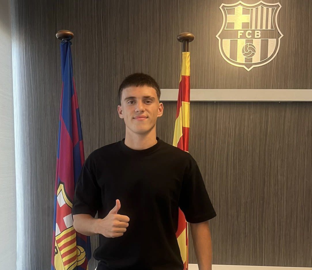 You are currently viewing Official: Barcelona confirm the contract extension of 16-year-old midfield prospect