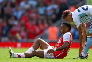 Read more about the article ‘Feels a bit stiff after a match or training’ – Arsenal star suggests he still battles with pain from nasty injury