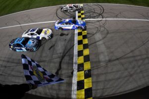 Read more about the article How to watch, what to know about weekend races at Kansas Speedway