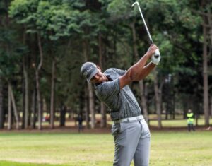 Read more about the article Zambian pro Dayne Moore shoots 7-under for opening day lead | 19th Johnnie Walker Uganda Professional Golf Open