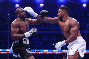 Read more about the article Frank Warren proven right as Daniel Dubois and Anthony Joshua treat fans to ‘Marvin Hagler vs Thomas Hearns’ of heavyweight boxing with possible KO of the Year