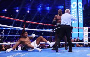 Read more about the article Tony Bellew calls for Anthony Joshua to fight another dangerous heavyweight in Zhilei Zhang after KO defeat to Daniel Dubois