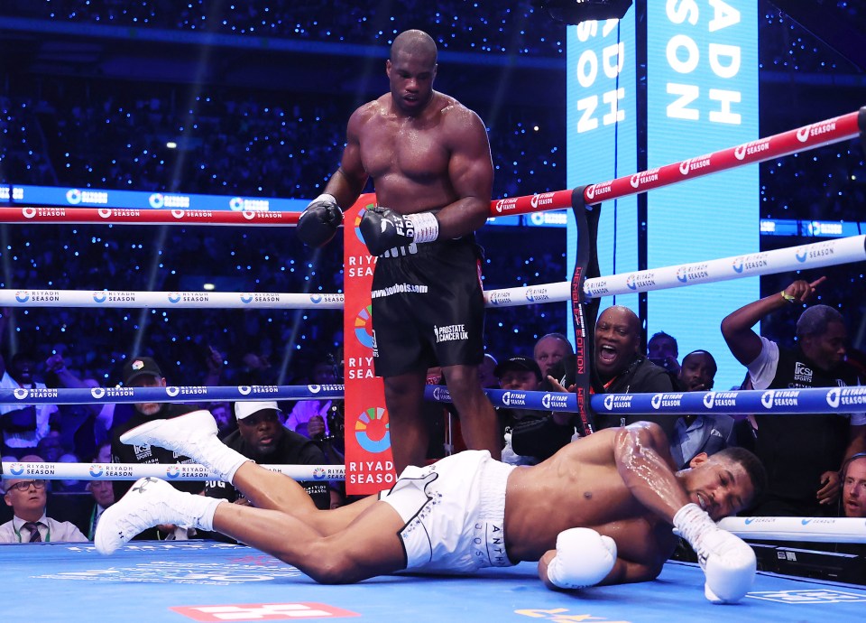 You are currently viewing I’ve watched Terence Crawford, Canelo and Oleksandr Usyk but Daniel Dubois could win prestigious award with stunning Anthony Joshua KO