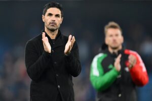 Read more about the article ‘Show some class’ – Roy Keane rips into Arsenal boss Mikel Arteta for referee complaints