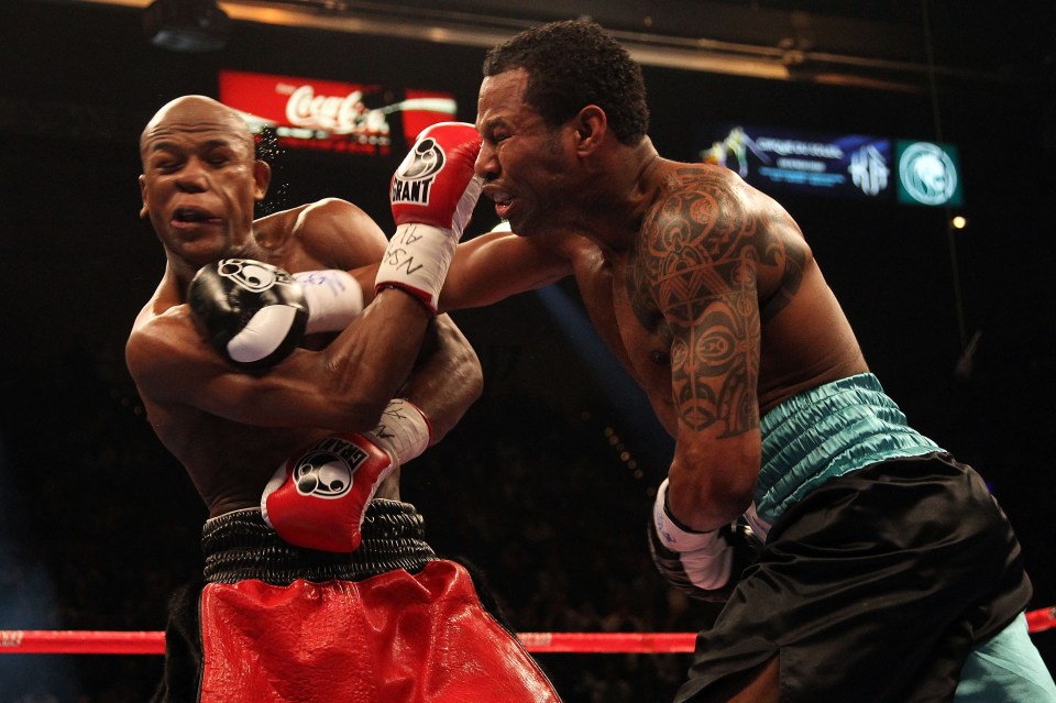 Read more about the article Floyd Mayweather and Canelo Alvarez’s ex-rival Shane Mosley to make surprise comeback on same card as Kimbo Slice’s son