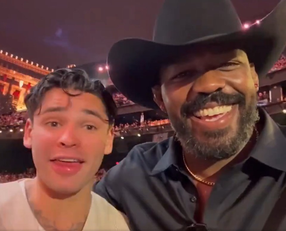 Read more about the article ‘This isn’t ending well’ – Dana White and UFC fans worried as Jon Jones is seen living it up with Ryan Garcia