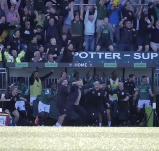 You are currently viewing New footage shows Wayne Rooney’s incredible reaction after getting first Championship win with Plymouth