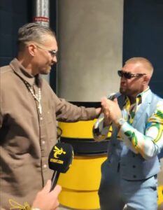 Read more about the article Conor McGregor in hysterics as Oleksandr Usyk does hilarious impression of him in meeting at Anthony Joshua vs Daniel Dubois