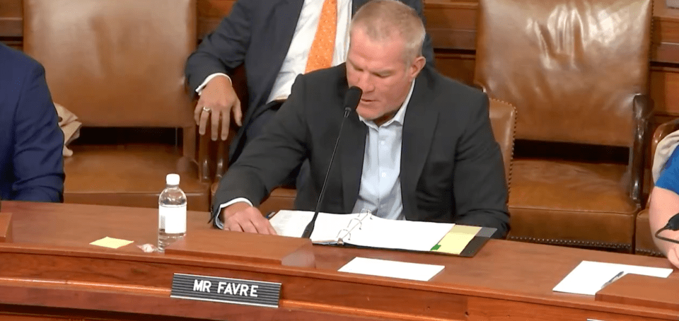 You are currently viewing NFL Hall of Famer Brett Favre reveals Parkinson’s diagnosis aged 54 in Congressional hearing