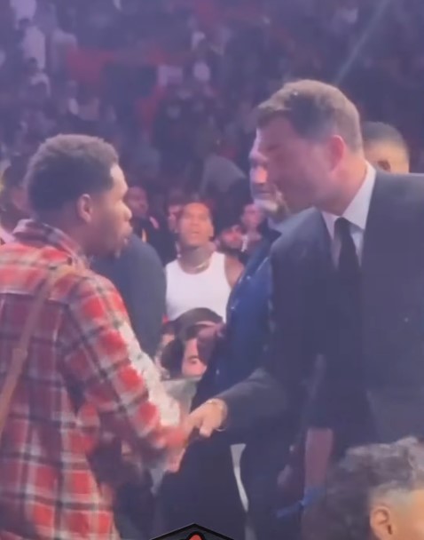 You are currently viewing Eddie Hearn reveals what he said to Devin Haney in heated exchange at Anthony Joshua vs Daniel Dubois fight