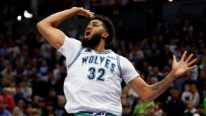 Read more about the article Knicks reportedly to acquire Karl-Anthony Towns, send Julius Randle, Donte DiVincenzo to Timberwolves