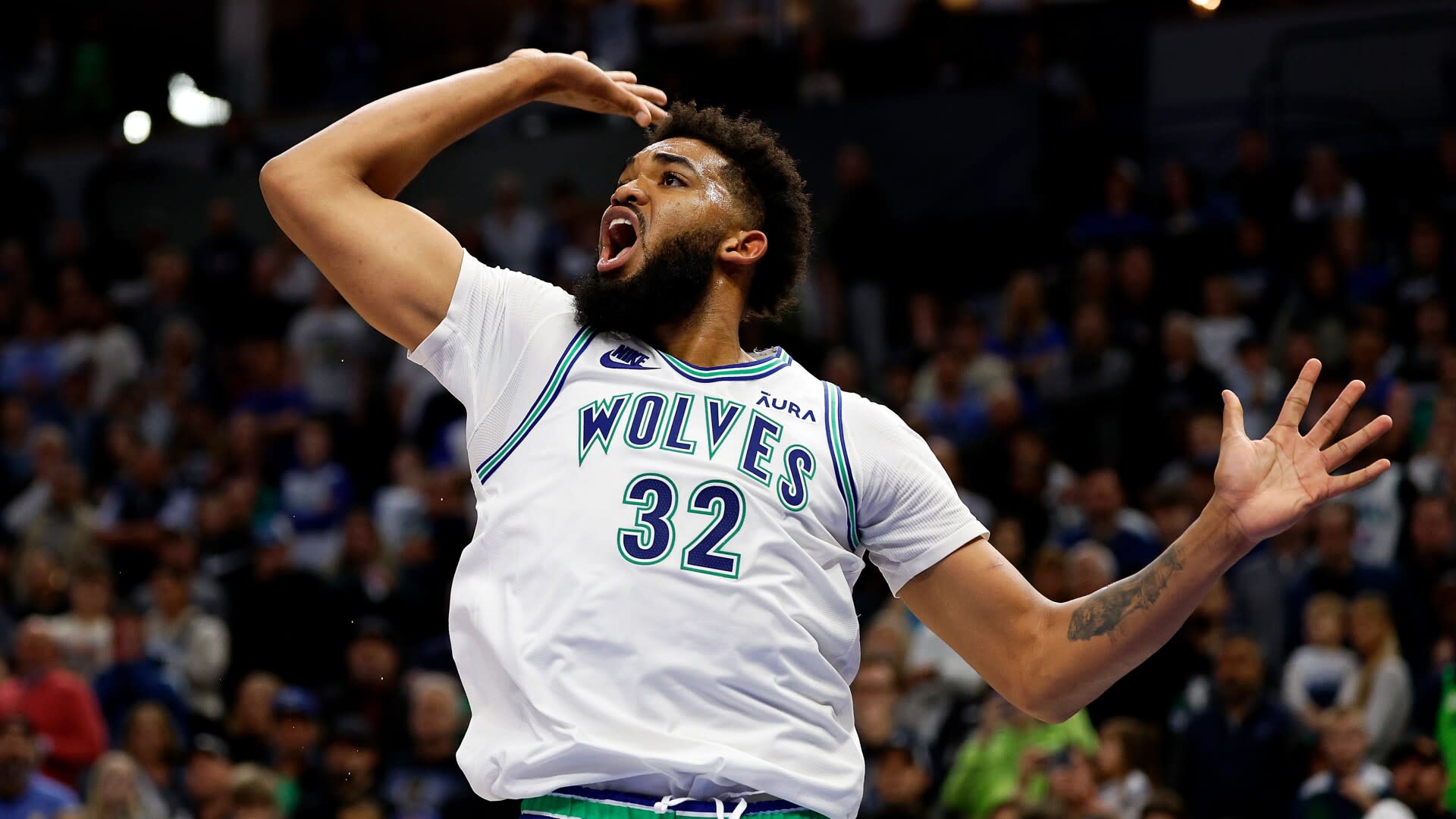 You are currently viewing Knicks reportedly to acquire Karl-Anthony Towns, send Julius Randle, Donte DiVincenzo to Timberwolves