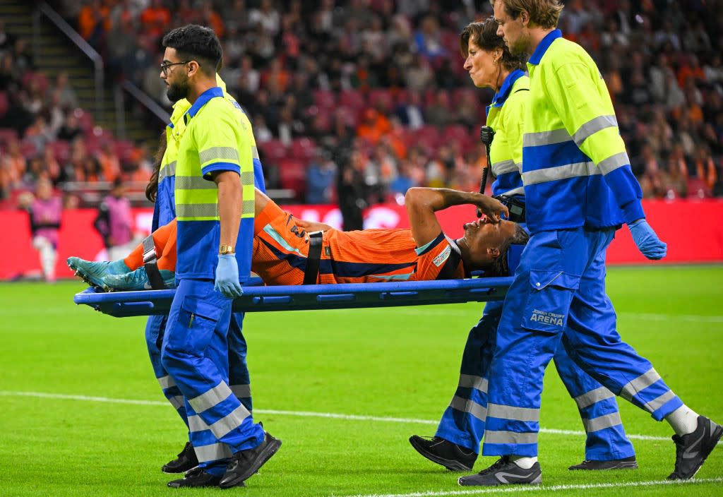 Read more about the article 🤕 Man City defender stretchered off during Netherlands tie