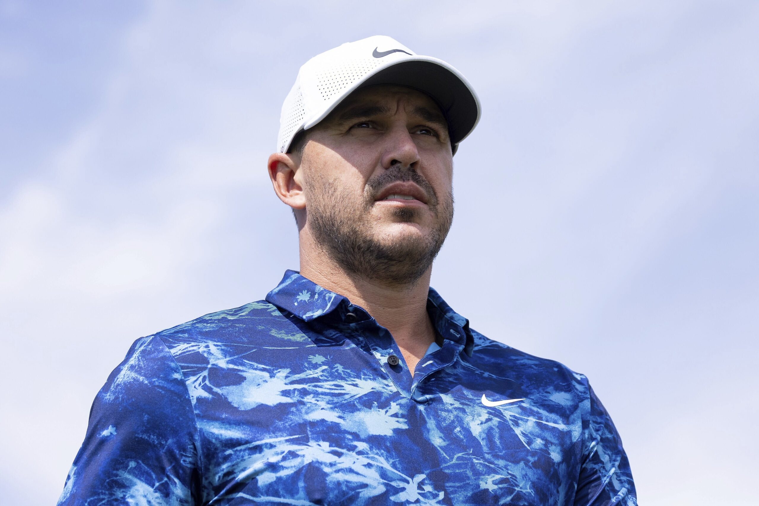 Read more about the article Koepka birdies last 3 holes for 62 and builds a 4-shot lead at LIV Golf Chicago