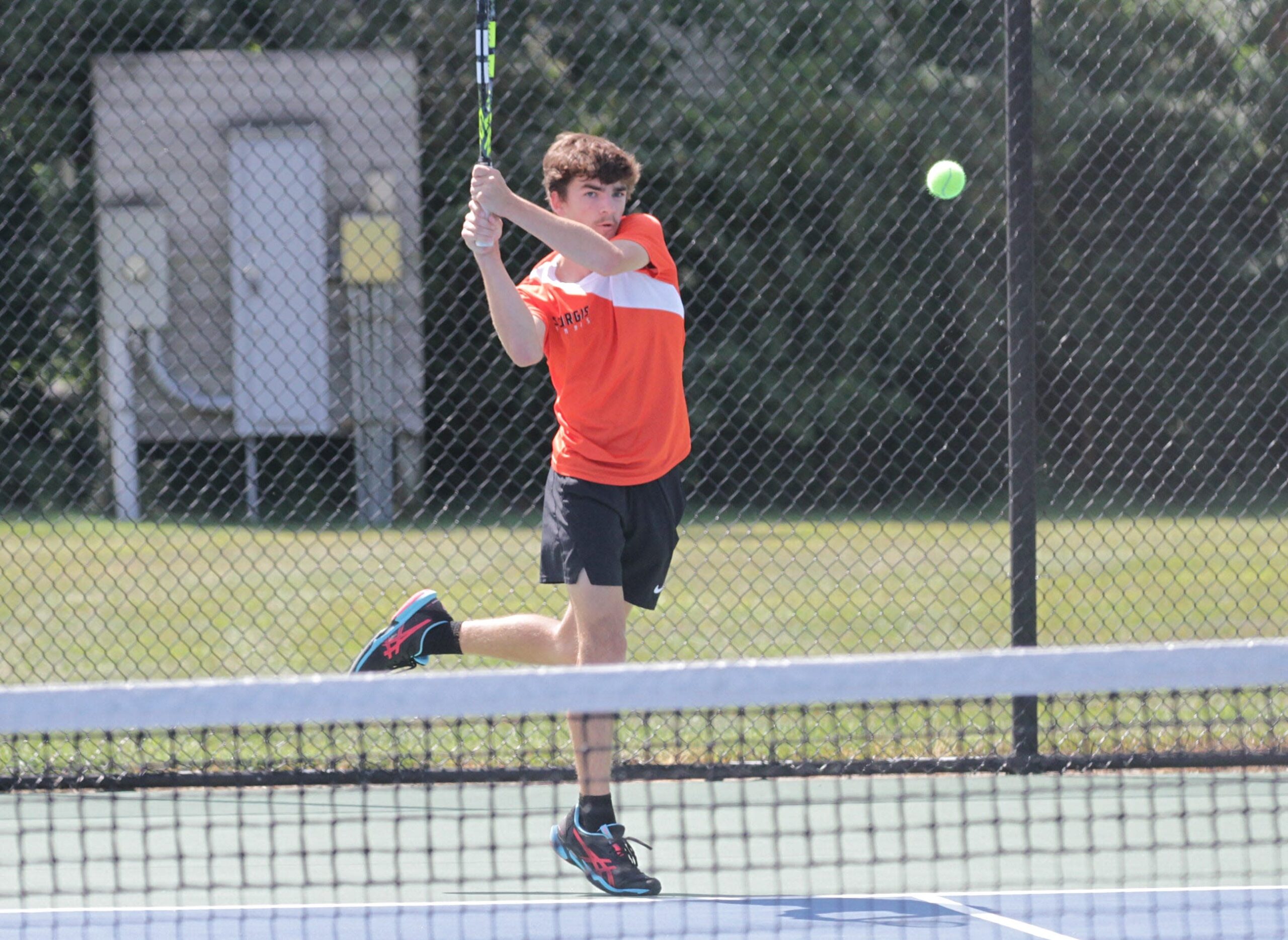 Read more about the article SHS tennis drops pair of matches this week