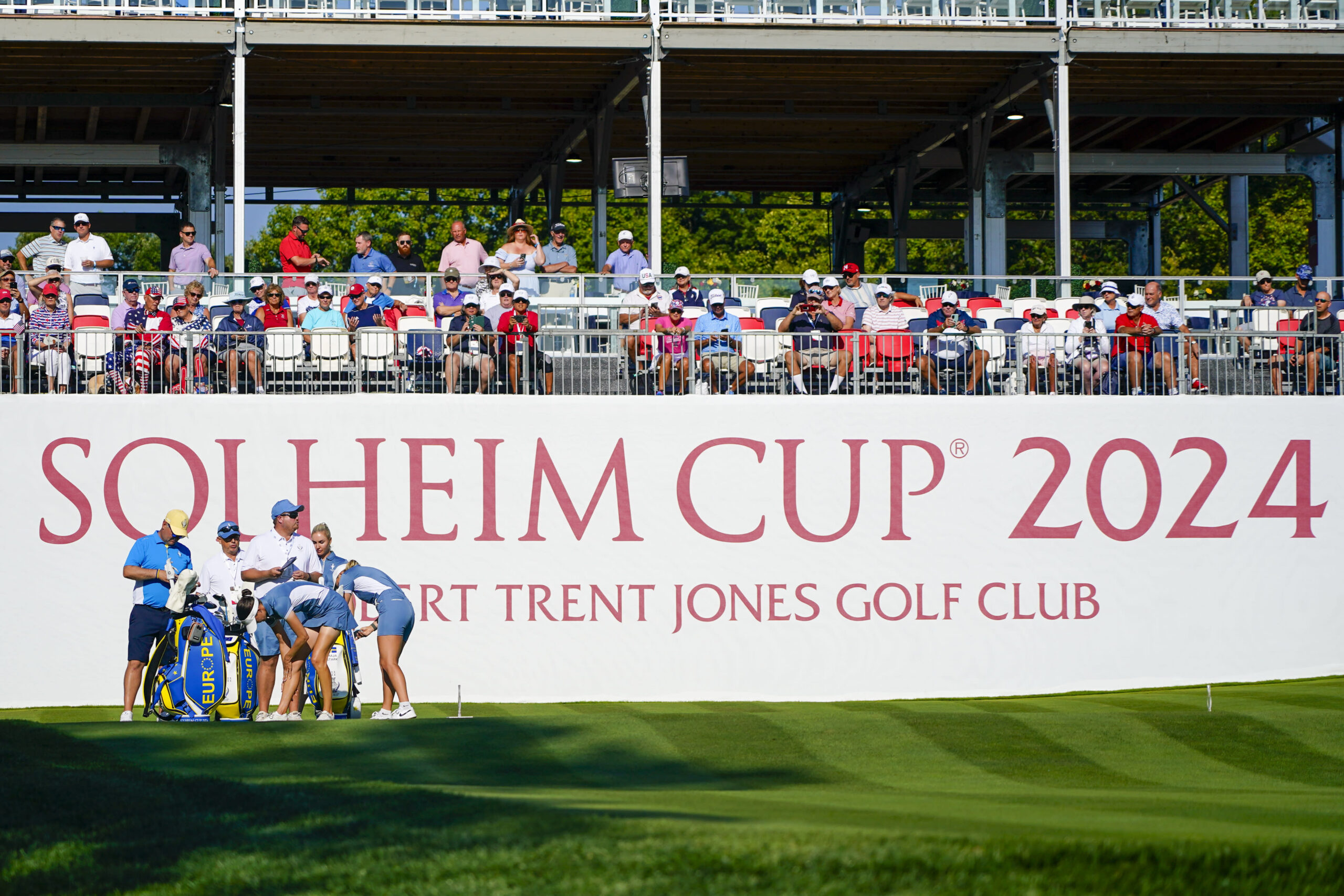 Read more about the article Solheim Cup begins with half-empty grandstands and fans stuck waiting for buses to course