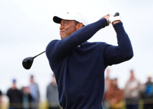 Read more about the article Tiger Woods announces he underwent another back surgery, return is uncertain