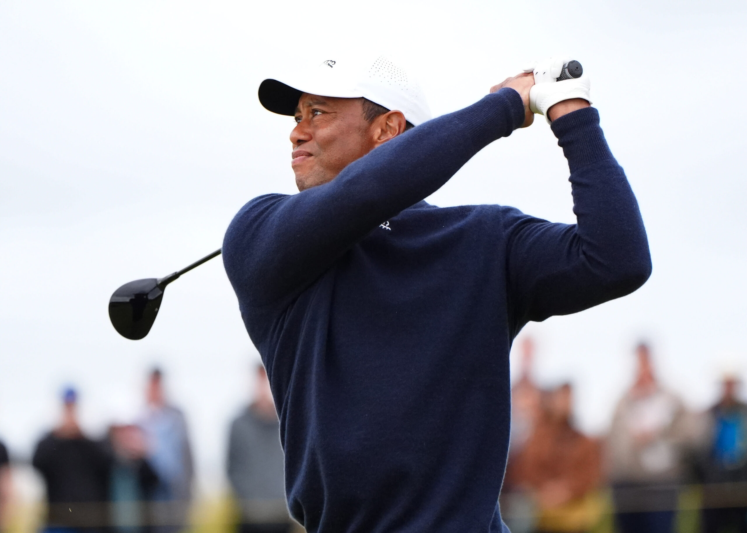 You are currently viewing Tiger Woods announces he underwent another back surgery, return is uncertain