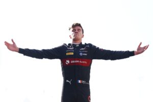 Read more about the article F2 champion insists it’s ‘unfair’ that Antonelli and Bearman are promoted to F1