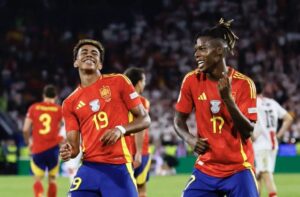 Read more about the article “I would like to play with him every week” – Lamine Yamal on prospect of Nico Williams joining Barcelona