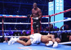 Read more about the article Frank Warren says Daniel Dubois doesn’t have rematch clause, but is open to second meeting and refuses to rule out Anthony Joshua vs Tyson Fury