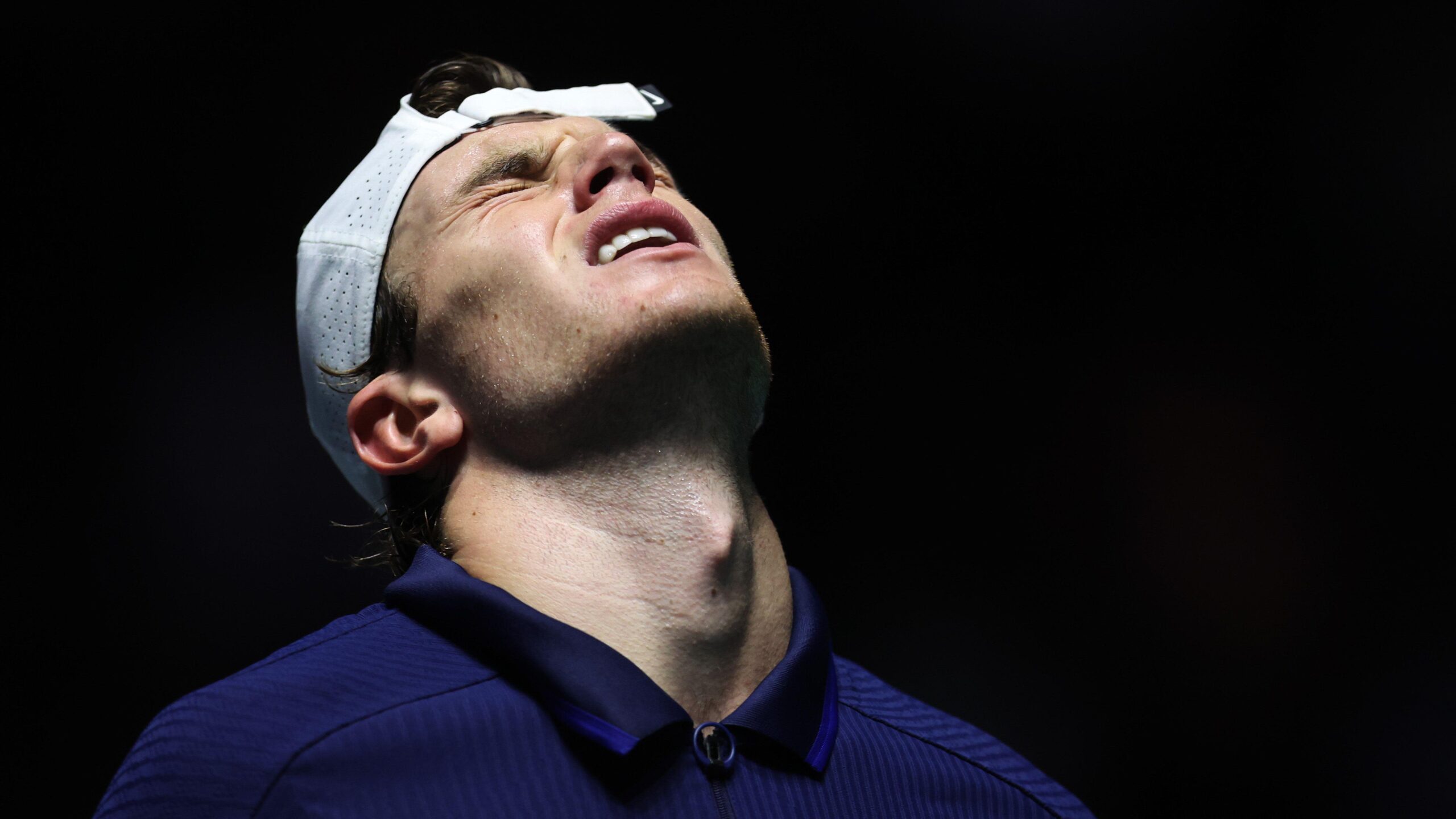 You are currently viewing Draper unable to inspire Britain in Davis Cup defeat