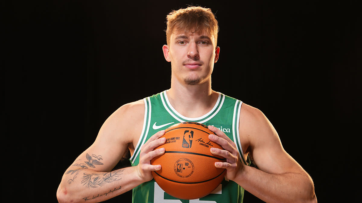 You are currently viewing Celtics rookie Baylor Scheierman knows his path to playing time