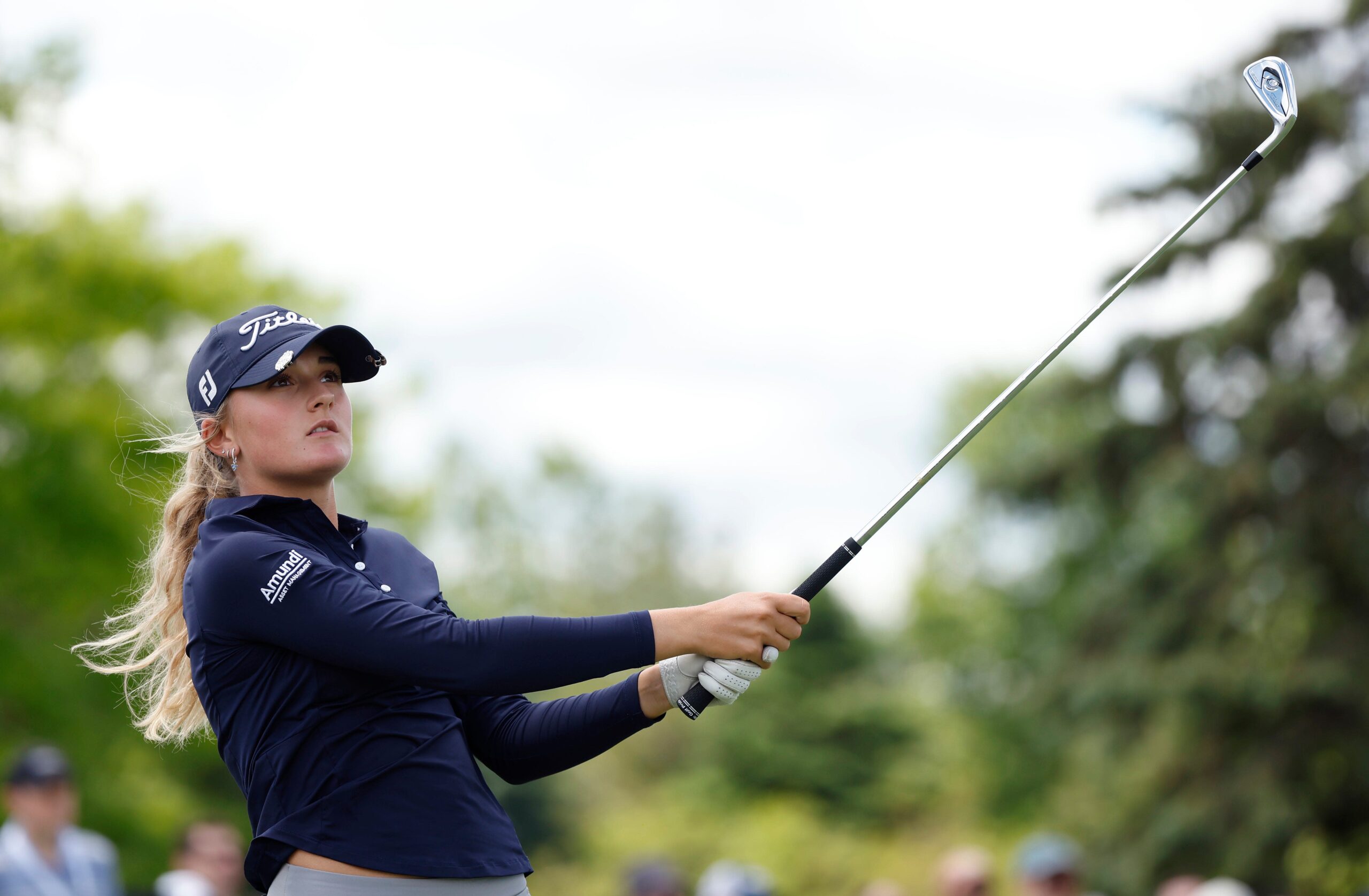 Read more about the article 16-year-old Ohio native Gianna Clemente is living the LPGA dream with dad as caddie at Kroger