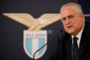 Read more about the article Video: Lazio president Claudio Lotito attended Mats Hummels’ arrival at Fiumicino Airport