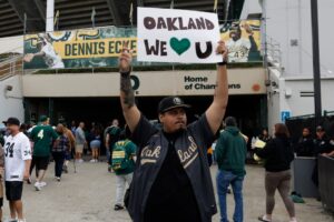 Read more about the article Oakland A’s say farewell to Coliseum amid seat-grabbing, tear-stained, dirt collecting emotional goodbye 