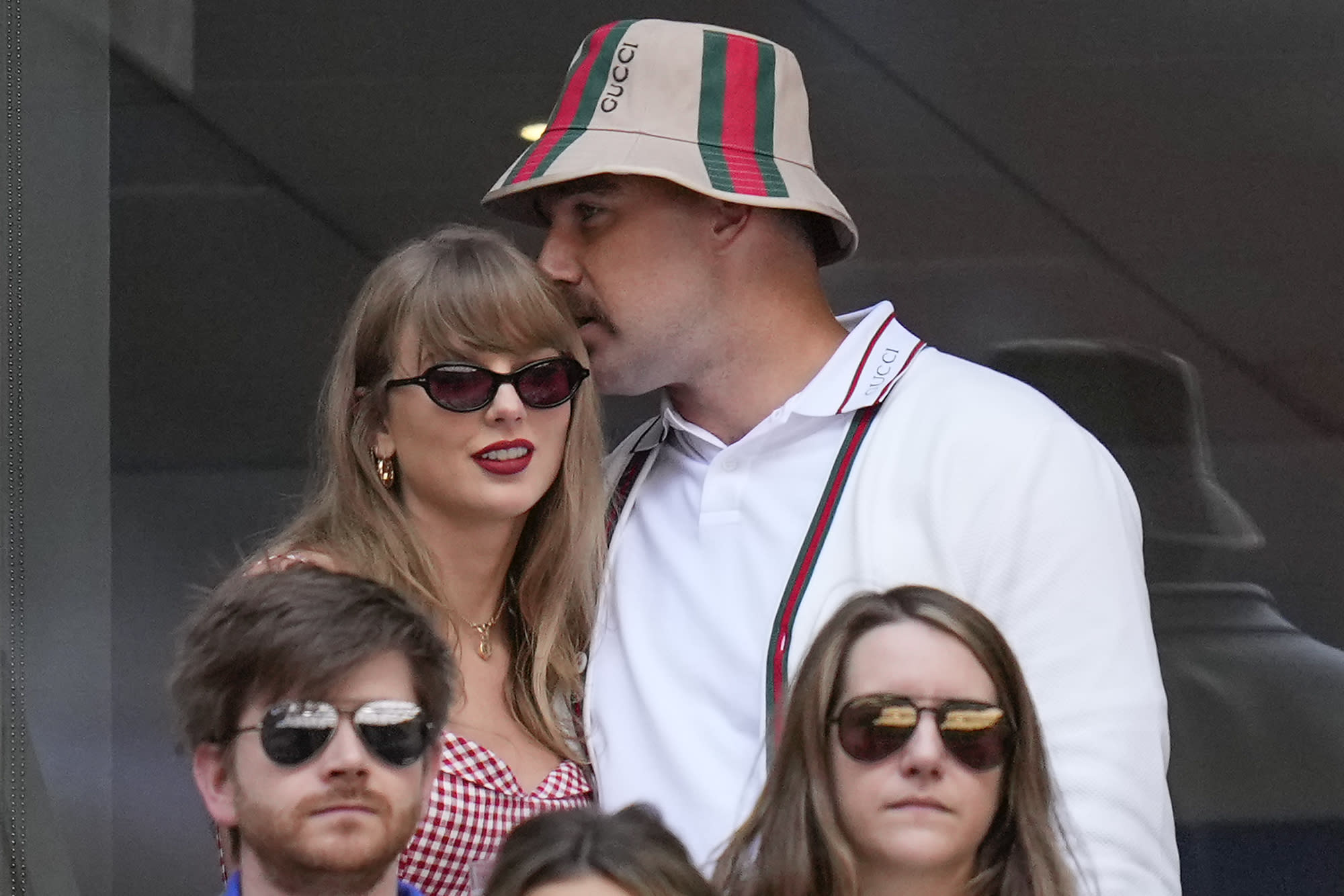 You are currently viewing Taylor Swift and Travis Kelce attend the US Open men’s final